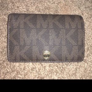 Michael kors wallet